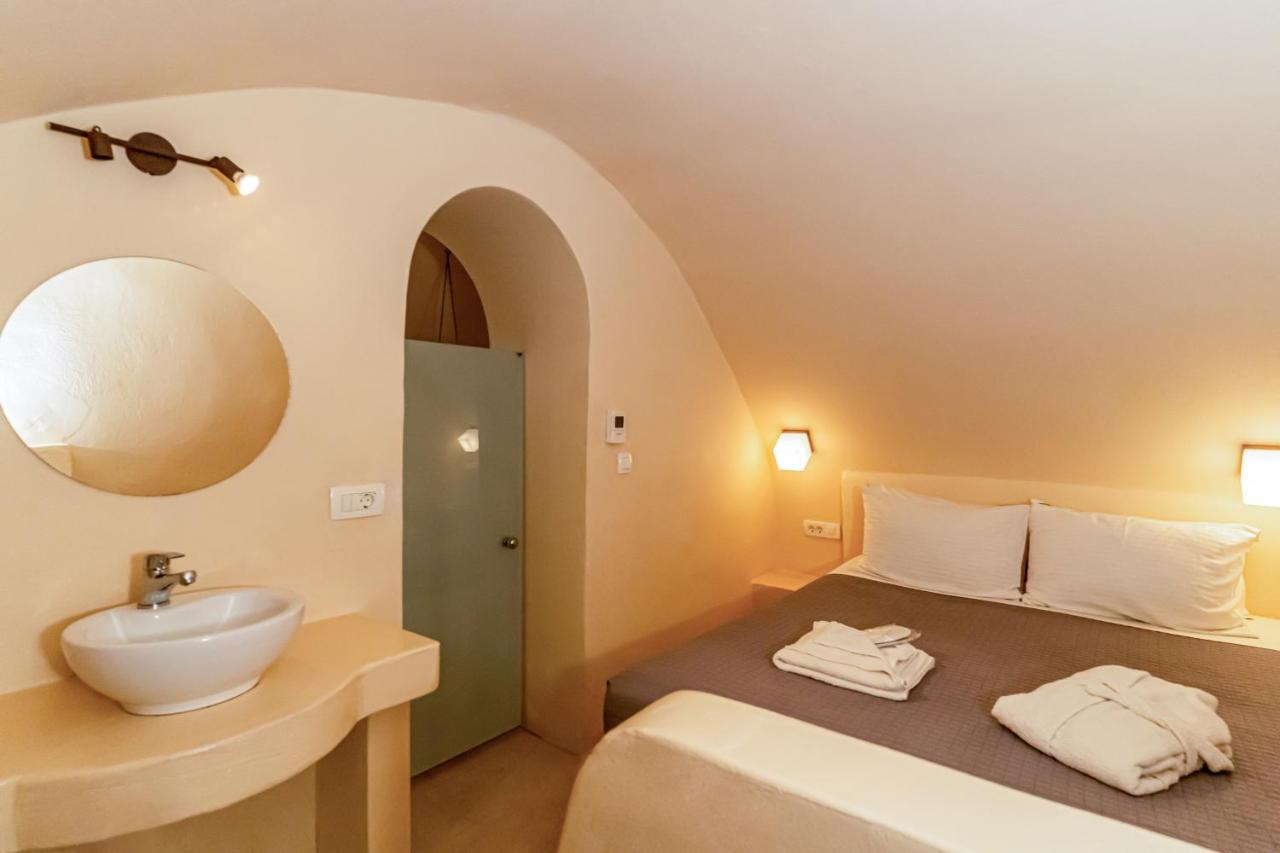 Alma Libre Suites Fira (Santorini) Exterior foto