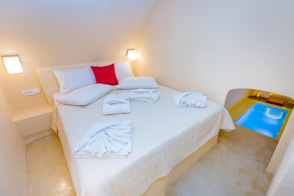 Alma Libre Suites Fira (Santorini) Exterior foto